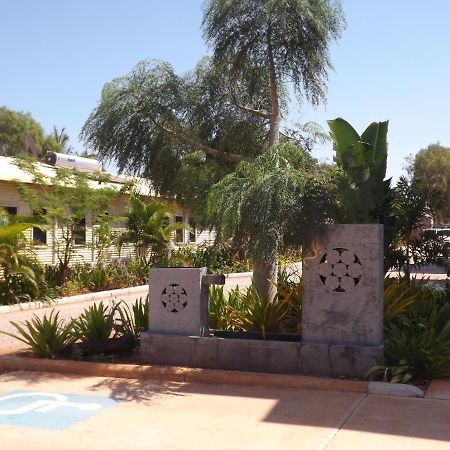 Derby Lodge Motel Bagian luar foto