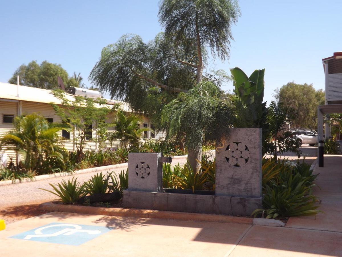 Derby Lodge Motel Bagian luar foto